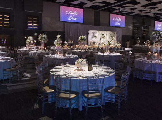 Floral bouquets and decor for wedding tables (4)