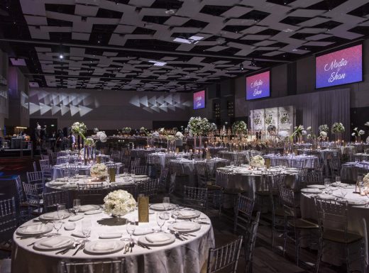 table flower decor by Flowers Time (5)