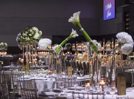 table flower decor by Flowers Time (9)