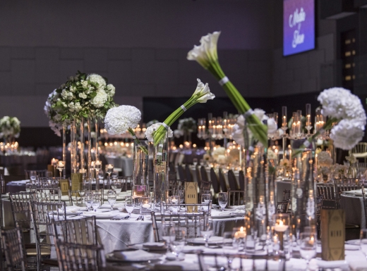 table flower decor by Flowers Time (9)