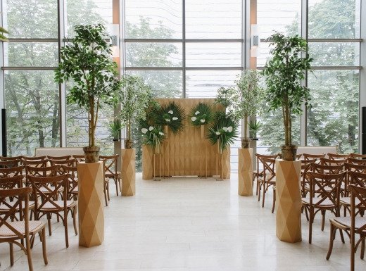 wedding ceremony flowers and decor by flowerstime.ca (2)